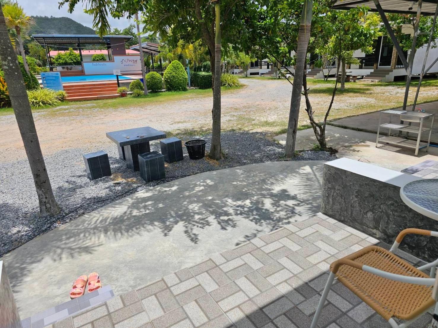 สุขสำราญรีสอร์ท หาดเจ้าหลาว จันทบุรี Exteriör bild
